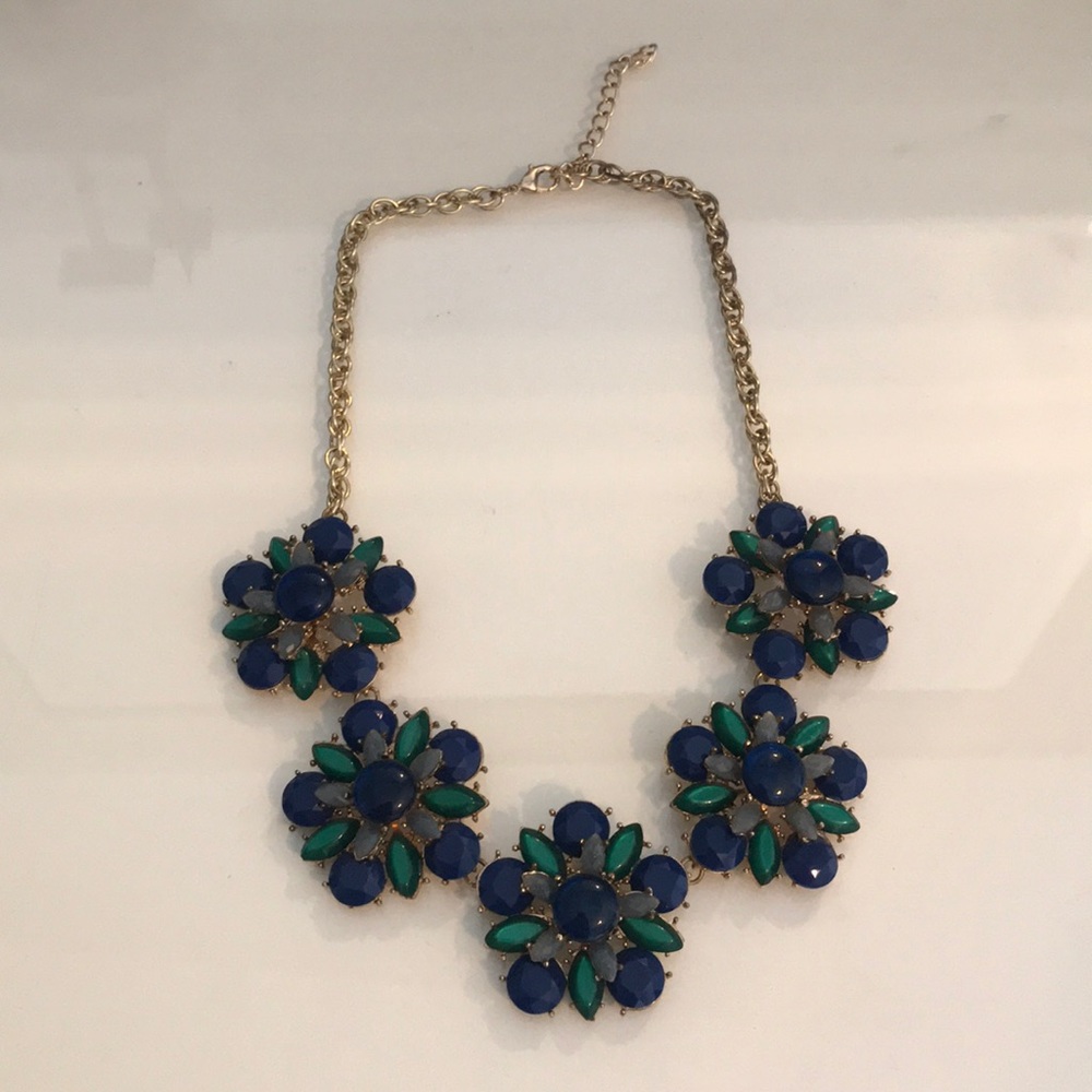 Flower necklace
